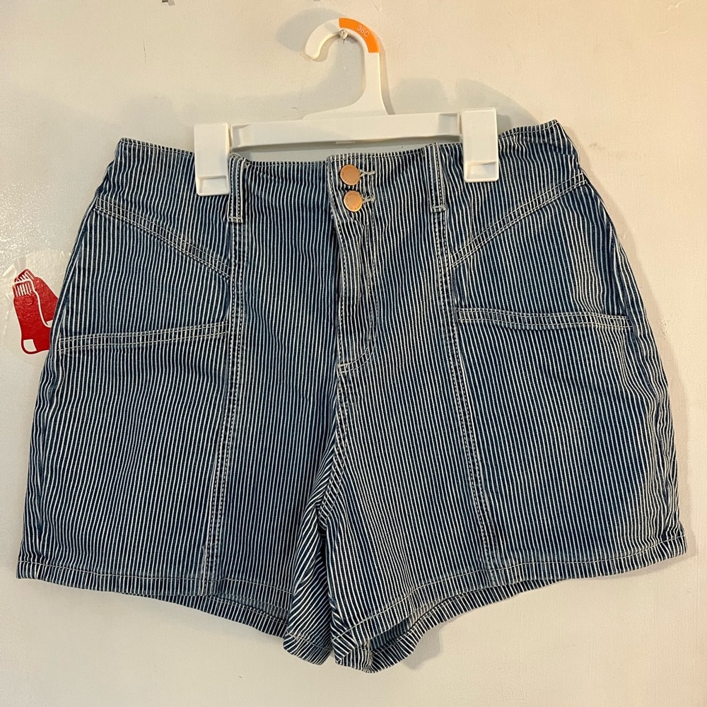 Worn once, High waisted jean shorts